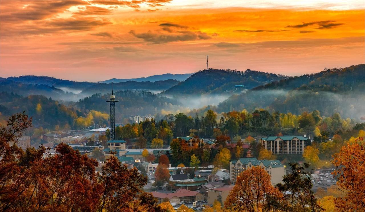 City Bear, 2Br, Pool, Spa, Downtown Gatlinburg, Sleeps 6 Apartment Екстериор снимка
