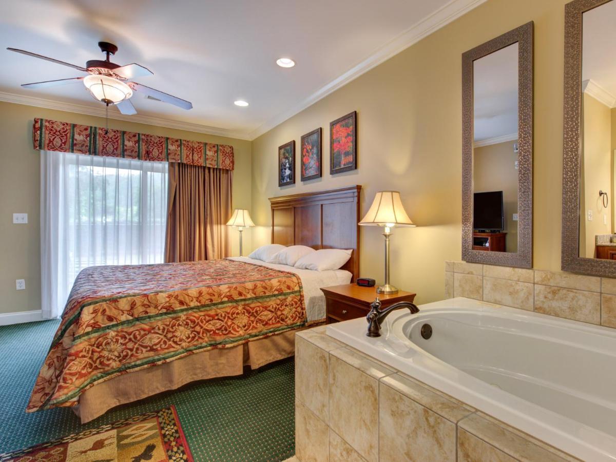 City Bear, 2Br, Pool, Spa, Downtown Gatlinburg, Sleeps 6 Apartment Екстериор снимка